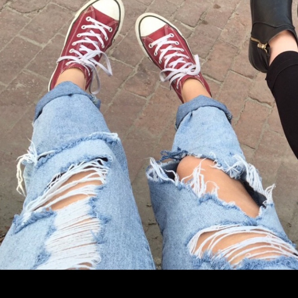 Super cute ripped boyfriend jeans